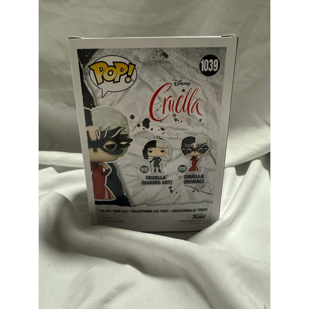 Funko Pop! Disney Cruella (Reveal) Vinyl Figure #1039 - Picture 3 of 6